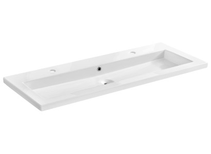 Dobbelt keramisk vask med hvidt møbel