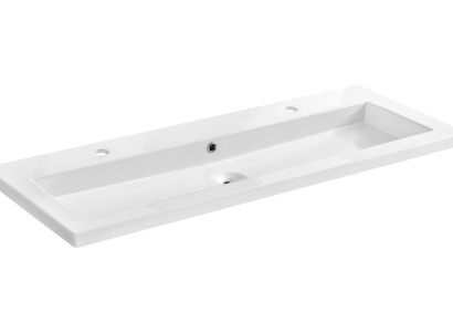 Dobbelt keramisk vask med hvidt møbel