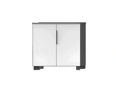 Hvidt skab med hylder i træ til kontor