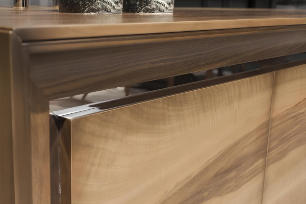 Luksus spisestue sæt med bord og stole, kommode, 7 dele