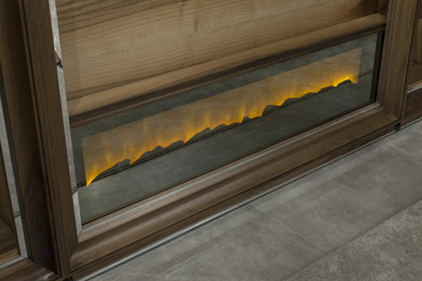 Luksus stuevæg 448 cm med træpejs