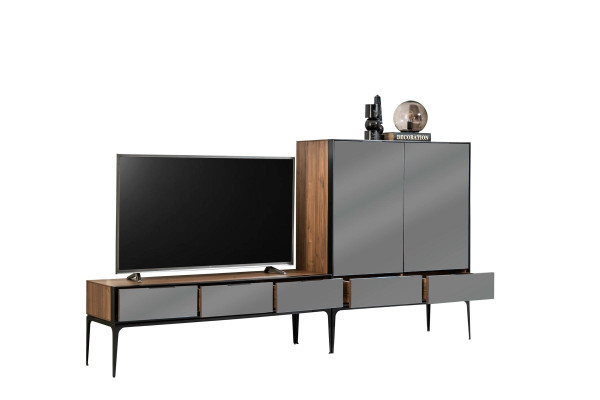 Stue møbel med spejl og sorte og brune skabe