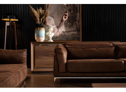 Sofa til tre personer med blød brun velour