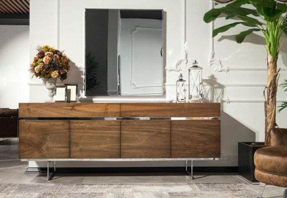 Praktisk lav stålskab med spejl til opbevaring