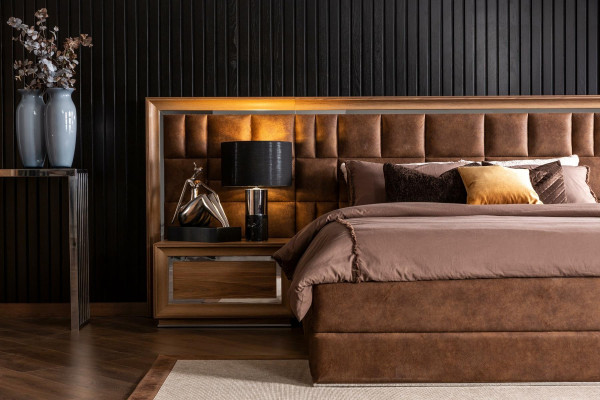 Soveværelsesensemble med seng + luksus natborde i brun farve