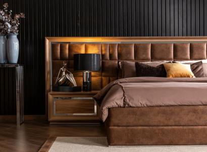 Soveværelsesensemble med seng + luksus natborde i brun farve