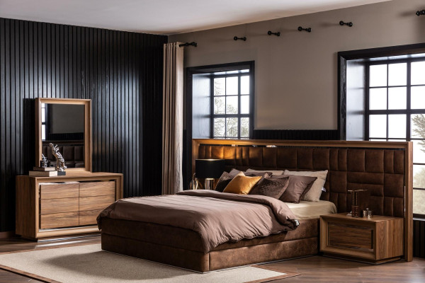 Komplet soveværelse sæt med skab, natborde og seng 5 dele.