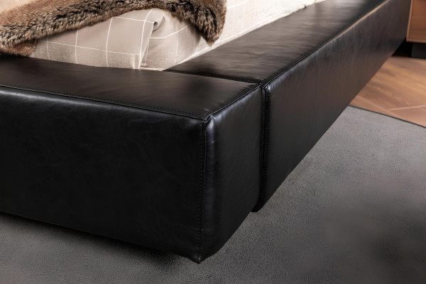 Luksus soveværelsesensemble med natbord, skab, bord og seng 6 dele