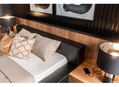 Soveværelsesmøbel sæt 5 dele med seng, natborde og kommode