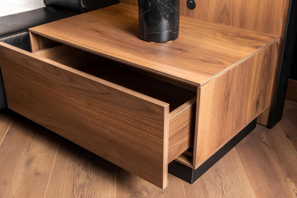 Luksus seng med mobile natborde