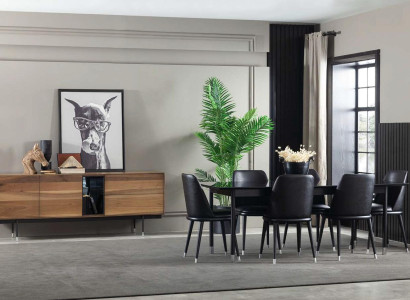 Praktisk brun kommode i moderne stil med ny opbevaringsplads