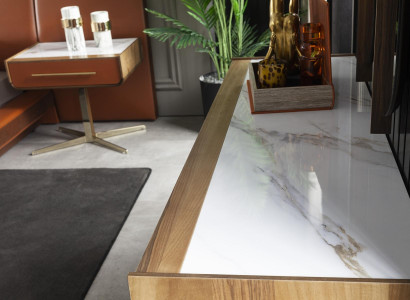 Kommode design i luksus med gyldne ben