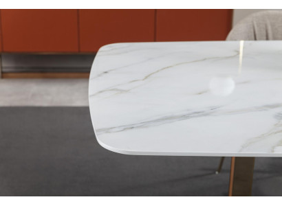 Hvid spisebord i moderne, luksuriøs og komfortabel stil