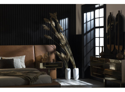 Soveværelsesmøbel sæt med seng, natborde og skab 5 dele.