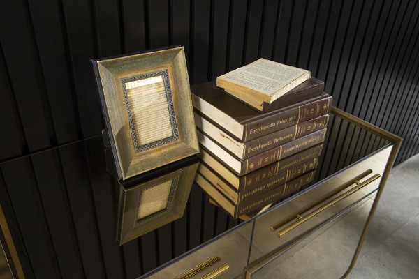 Mobil sidekonsol Specchio Armadio Lowboard med spejlfacader