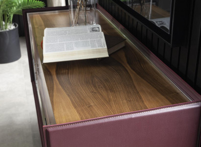 Mobil kommode viola i træ 141 cm med læder