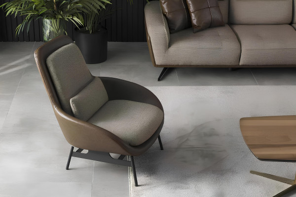 Sofa sæt 4+1 pladser med 3 dele sofabord. Polstret møbel