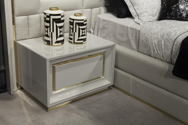 Soveværelse møbler seng natborde hvide gyldne sengesæt 4 dele