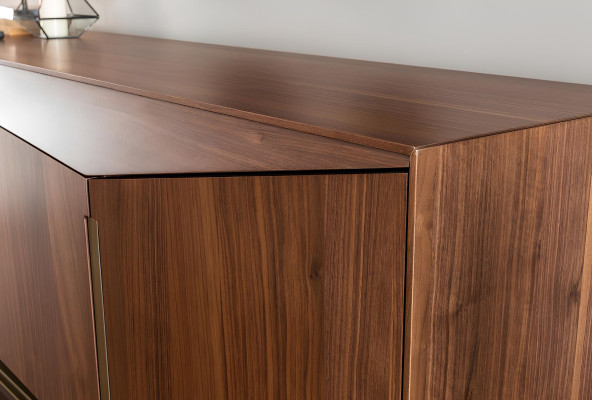 Sæt med spisebord, stole og brune kommode 9 dele