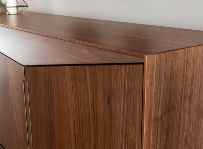 Sæt med spisebord, stole og brune kommode 9 dele