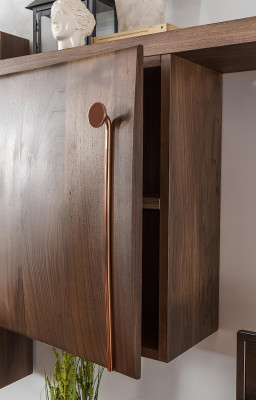 Mobil TV-møbel i brunt træ