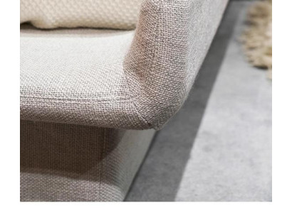 Moderne luksuriøs og elegant beige polstret seng