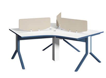Blå og hvidt hjørneskrivebord med skillevæg til at organisere kontoret