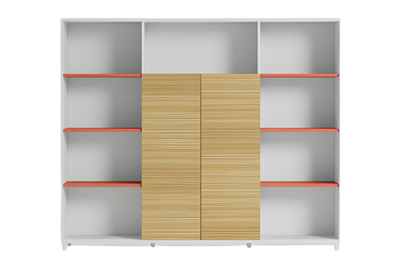 Elegant kontorarmatur med hylder i træ og orange accenter