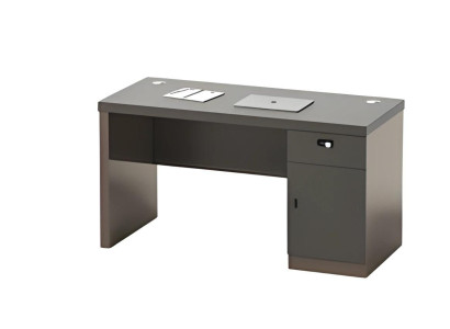 Moderne sort skrivebord med opbevaringsplads, lås og kabelkanaler