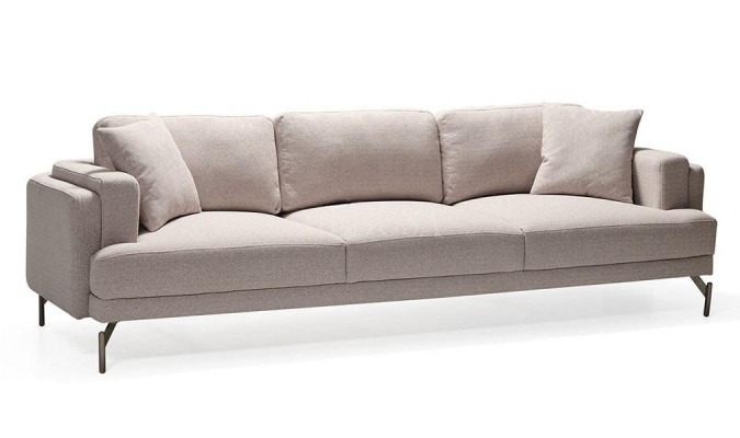 Elegant beige tre-sæders sofa med moderne design