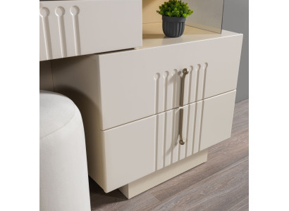 Elegant makeup table med spejl