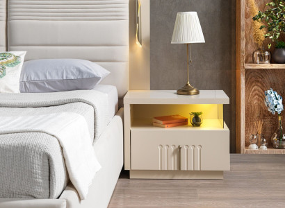 Moderne natbord med belysning til soveværelse