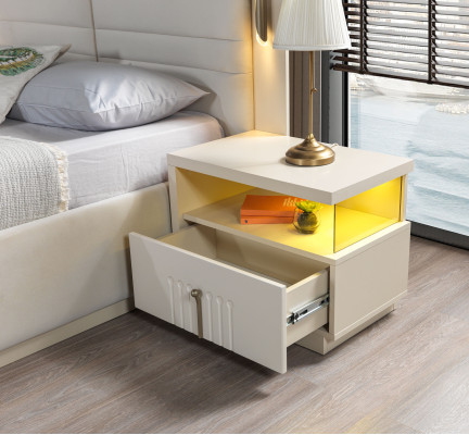 Moderne natbord med belysning til soveværelse