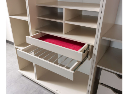 Moderne hjørneskab i mat glas med stort design