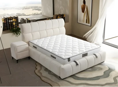 Elegant blåt seng med madras af tekstil og træ