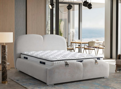 Hvid moderne seng med madras af tekstil og træ