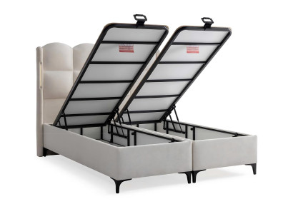 Elegant hvid seng med madras i moderne design