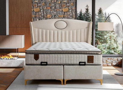 Elegant seng med madras i beige af tekstil og træ