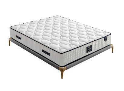 Moderne grå seng med stof- og trämadras