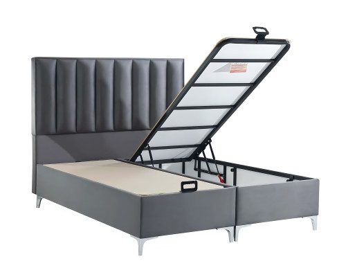 Elegant grå seng med tekstilmadras og træ