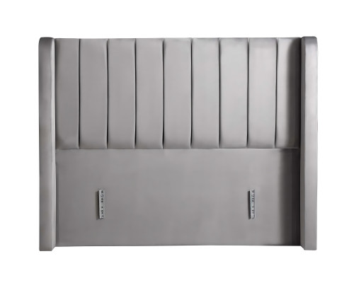 Elegant seng med madras i beige materiale