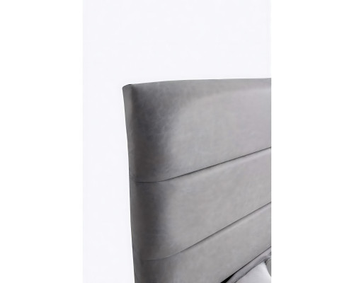 Elegant grå seng med tekstilmadras og træ