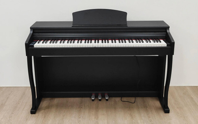 Sort glans digital klaver til hjemmet