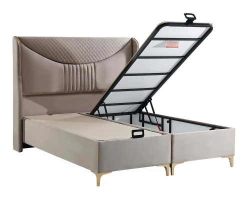 En seng med madras i moderne stil vil dekorere ethvert værelse.